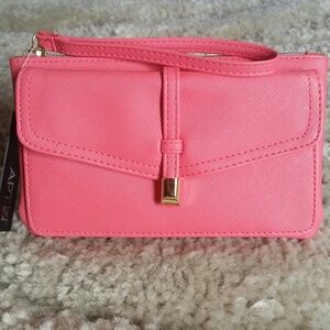 ✨NEW✨ APT.9 WRISTLET